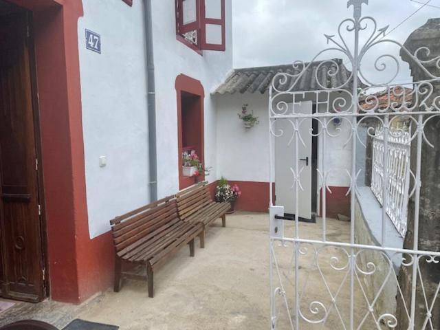 El Requexu De Rales Rales (Llanes) Exterior foto